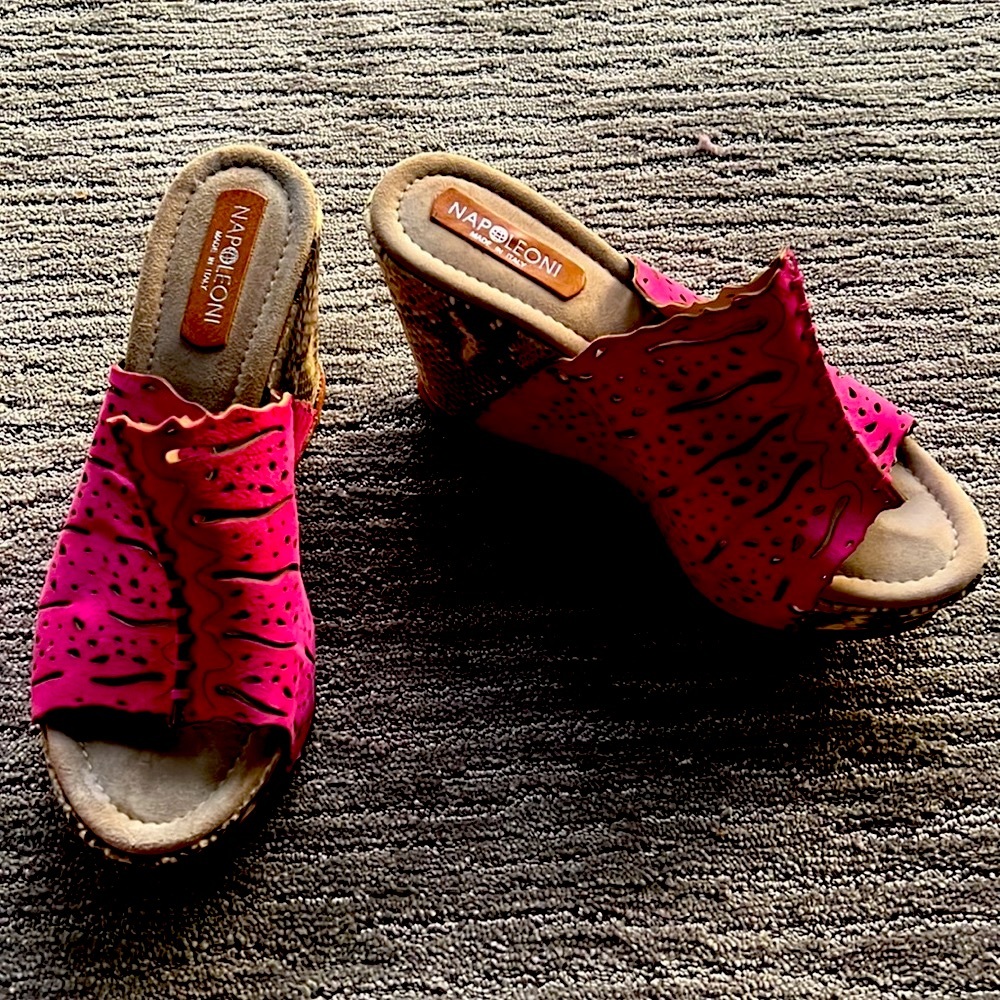 Italian wedge 4” sandals fuchsia pink suede and snakeskin black/white